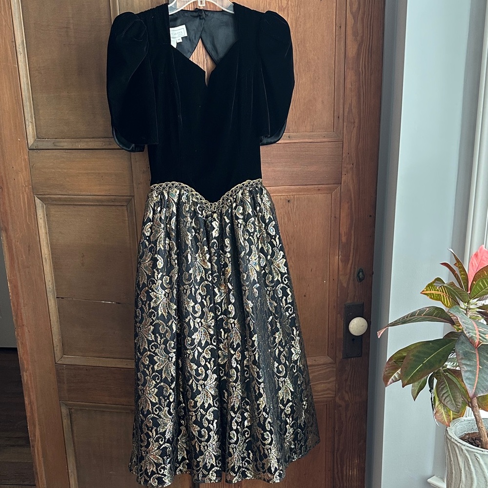 Scott McClintock Black Velvet and Gold Brocade Cocktail Dress